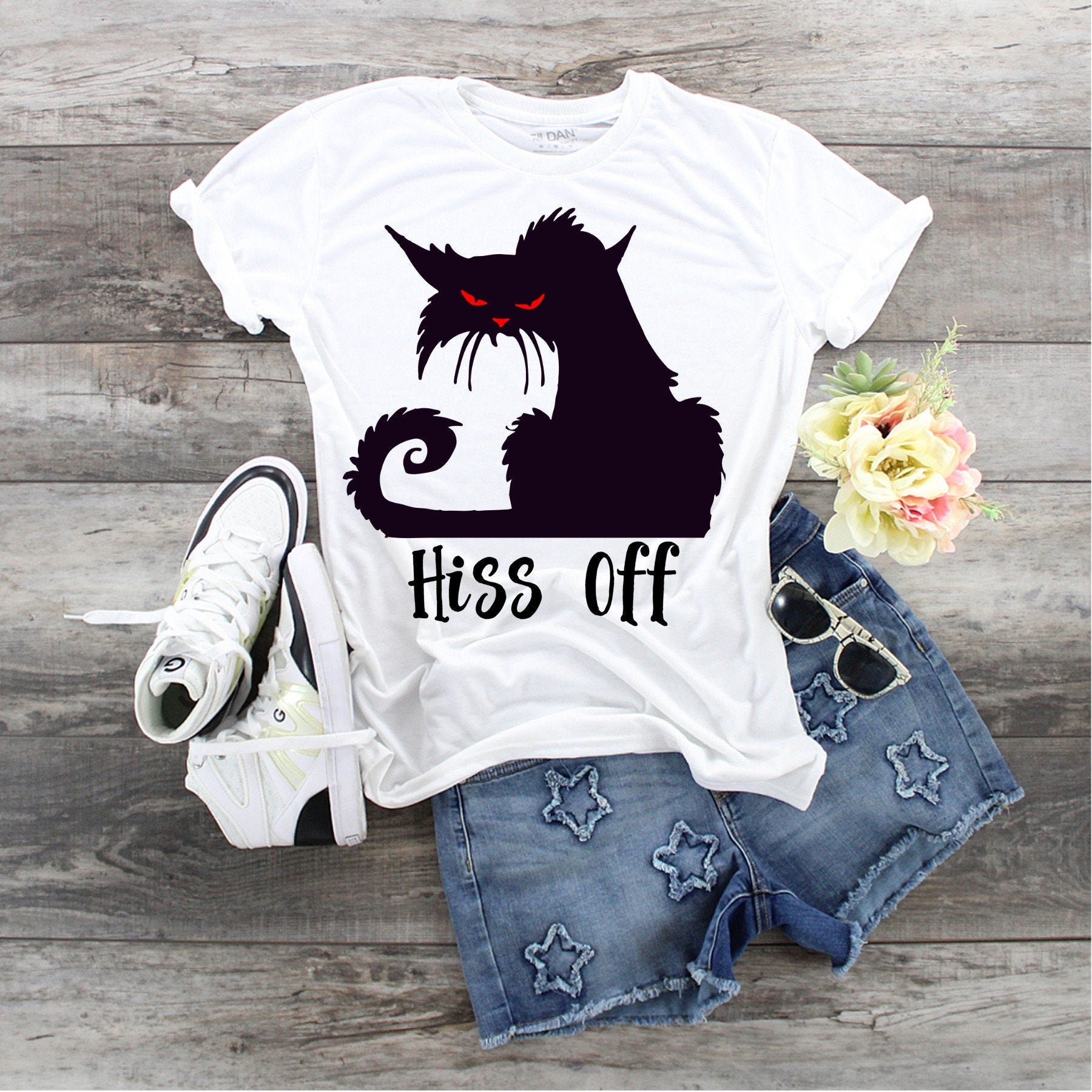 Hiss Off Black Cat T-Shirt: Angry Kitty Tee