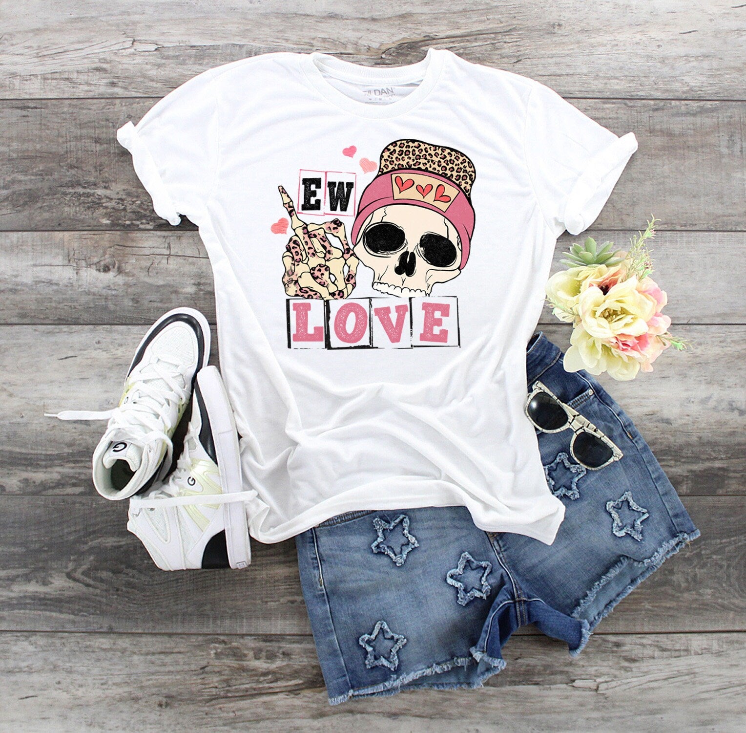 Eww Love Skull Shirt: Funny Anti-Valentine's Day Tee